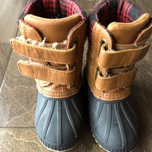 GAP Snow Boots
